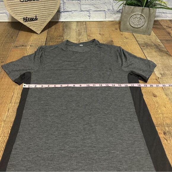 Lululemon Mens Short sleeve pocket - Picture 5 of 8